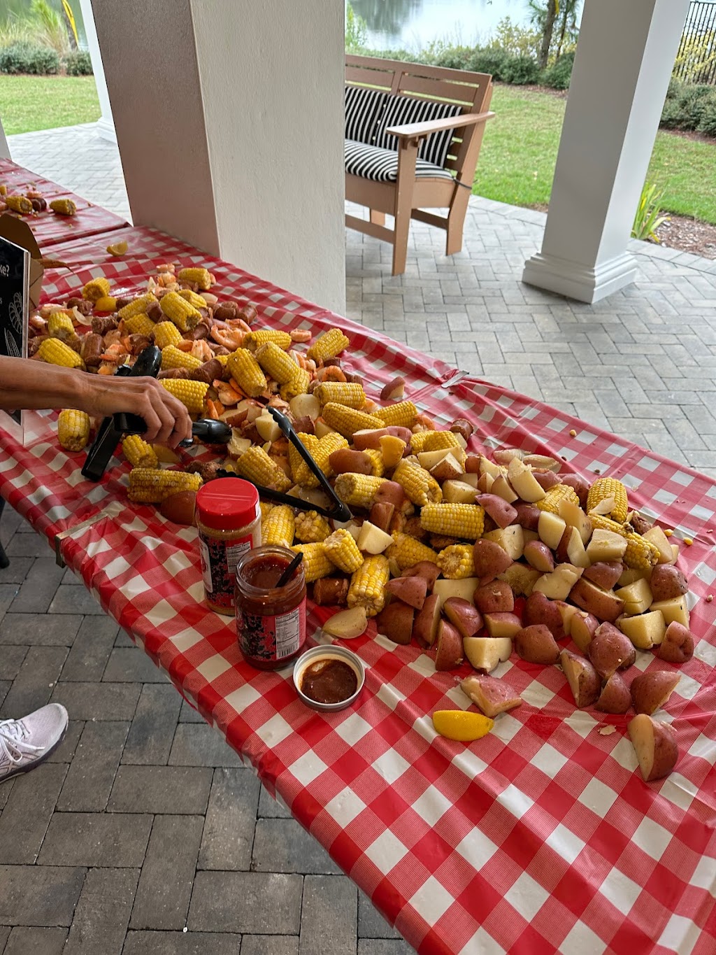 Outer Banks Boil Company St Augustine | meal takeaway | 711 A1A Beach Blvd unit A, St. Augustine, FL 32080, USA | 9044946069 OR +1 904-494-6069