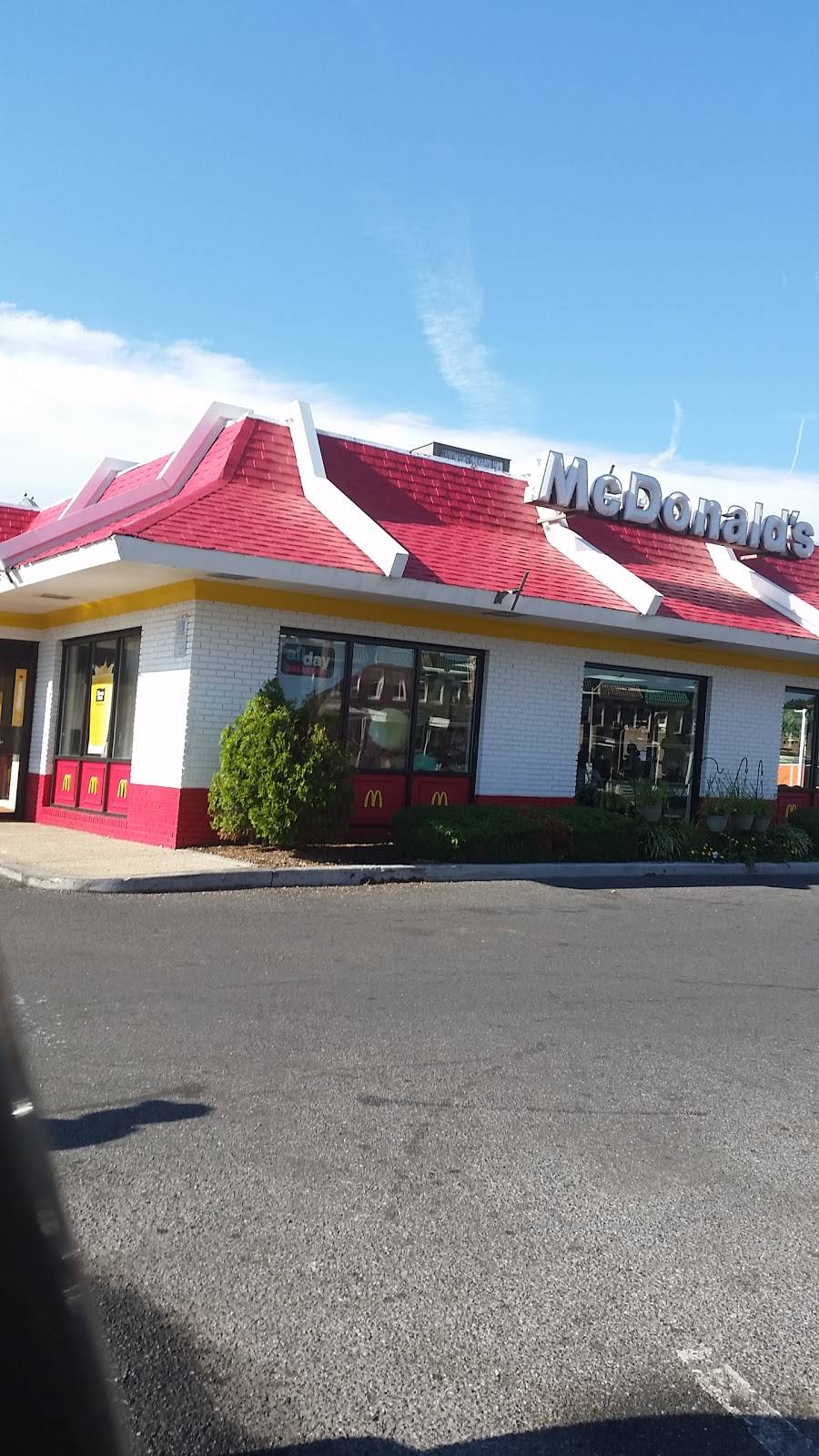 McDonalds | cafe | 2501-13 W Franklin St, Baltimore, MD 21223, USA | 4109472001 OR +1 410-947-2001