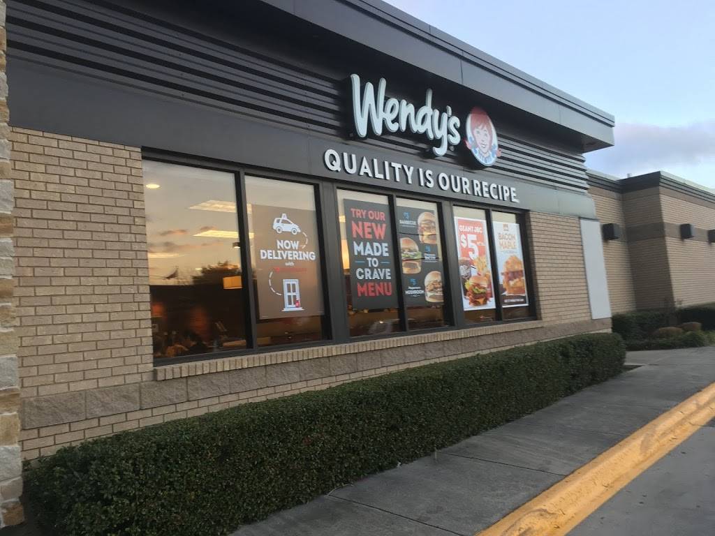 Wendys | restaurant | 1908 E Hebron Pkwy, Carrollton, TX 75007, USA | 9723942905 OR +1 972-394-2905