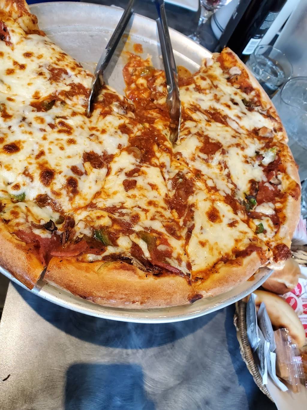 Place Mont-Laurier Pizzeria | restaurant | 457 Boulevard Albiny Paquette, Mont-Laurier, QC J9L 1K7, Canada | 8196232597 OR +1 819-623-2597