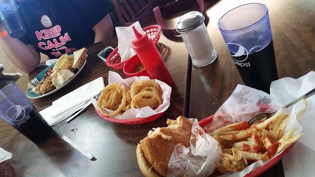 Malt House | restaurant | 115 S Zarzamora St, San Antonio, TX 78207, USA | 2104338441 OR +1 210-433-8441