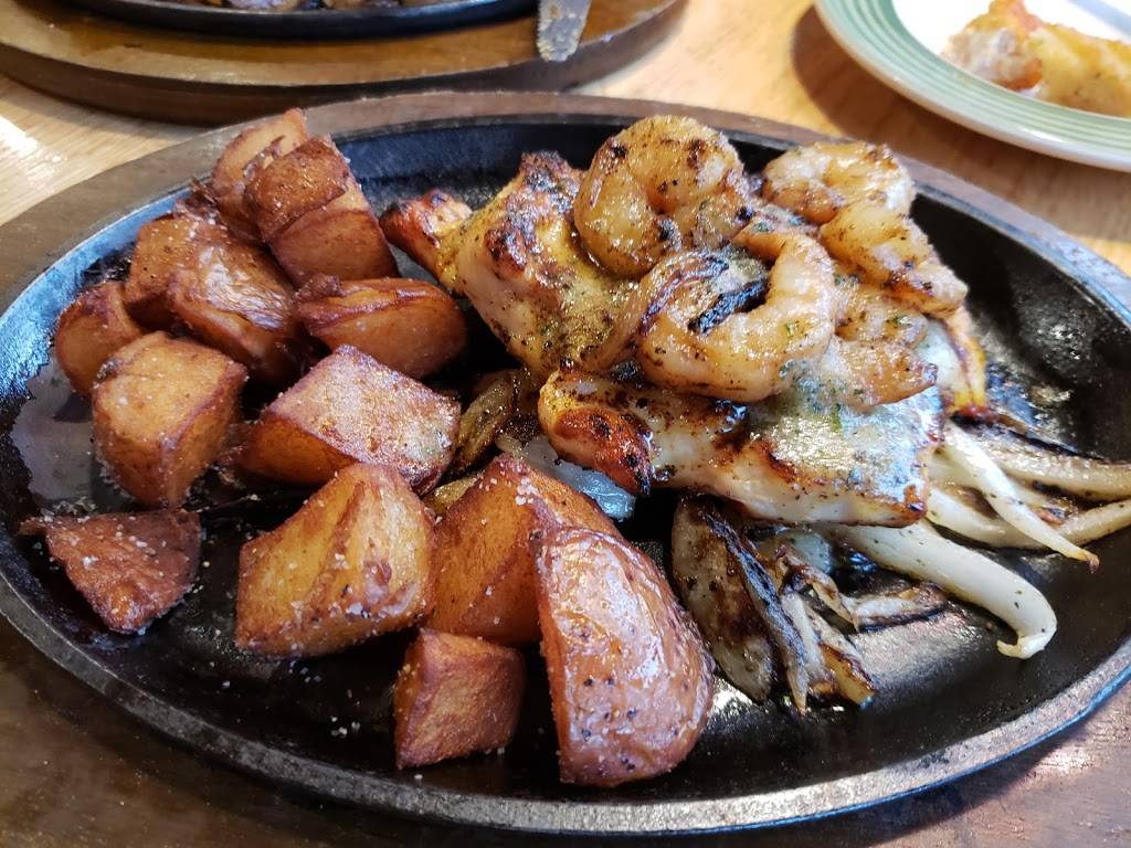 Applebees Grill + Bar | restaurant | 1601 South Braddock Avenue Edgewood Towne Centre, Pittsburgh, PA 15218, USA | 4127319782 OR +1 412-731-9782