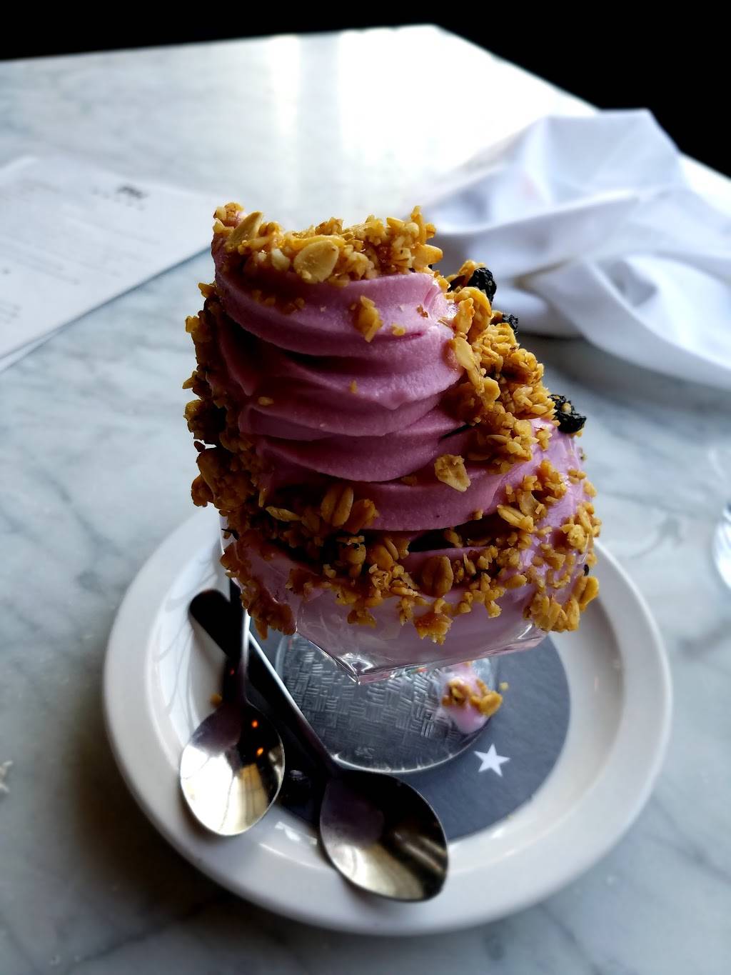 Public House | restaurant | 241 W Nine Mile Rd, Ferndale, MI 48220, USA | 2488507420 OR +1 248-850-7420