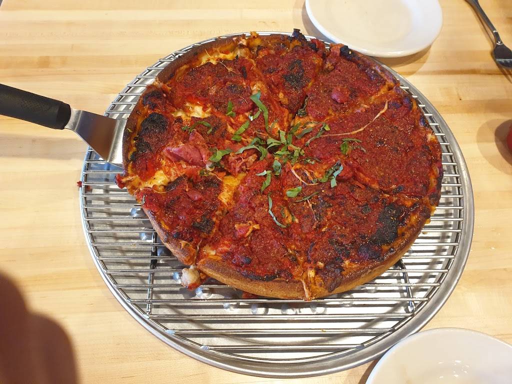 Old Chicago Pizza & Taproom | restaurant | 10920 N Ambassador Dr, Kansas City, MO 64153, USA | 8163211901 OR +1 816-321-1901