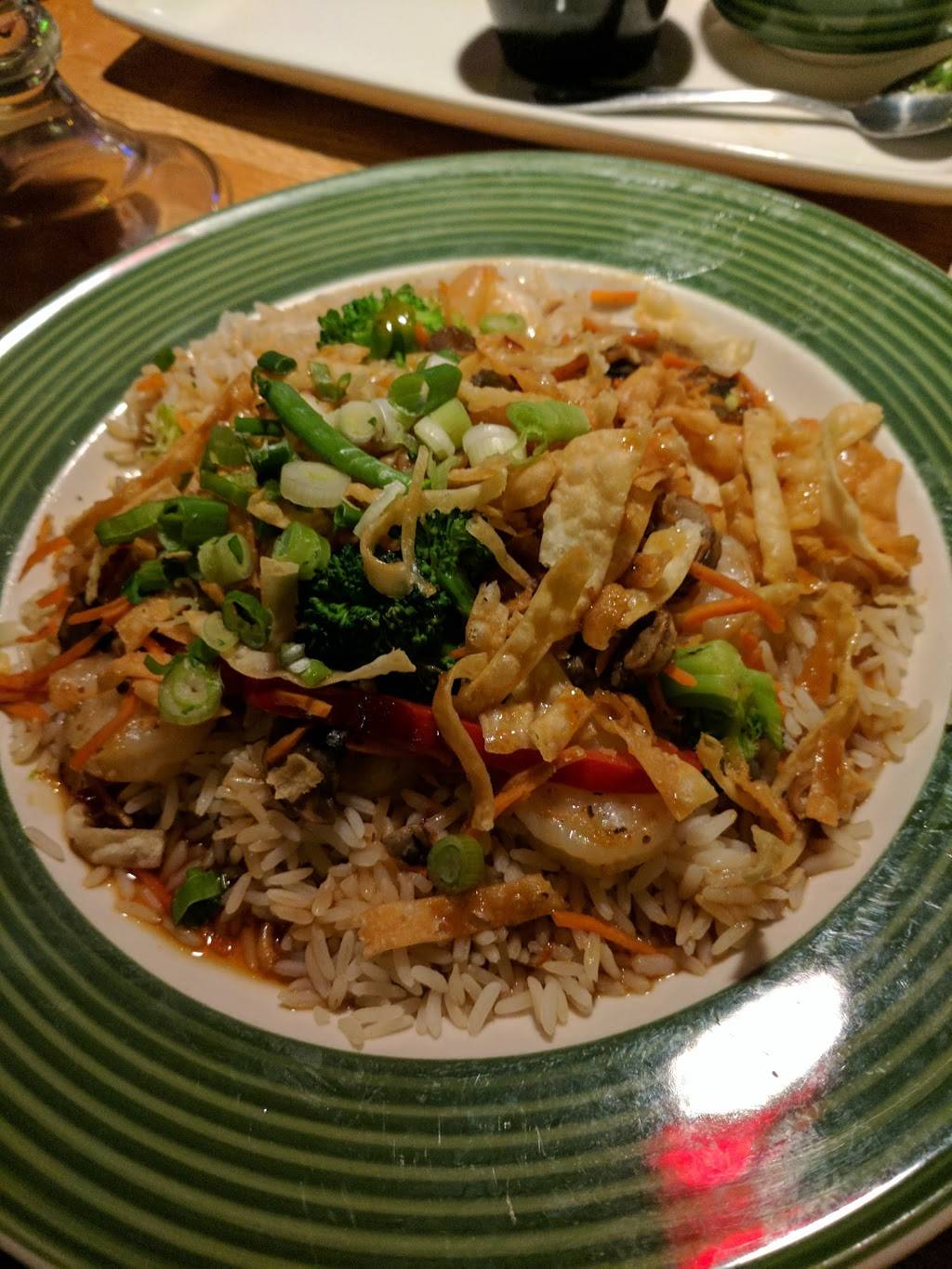 Applebees Grill + Bar | restaurant | 98 Shaw Ave, Clovis, CA 93612, USA | 5593229890 OR +1 559-322-9890