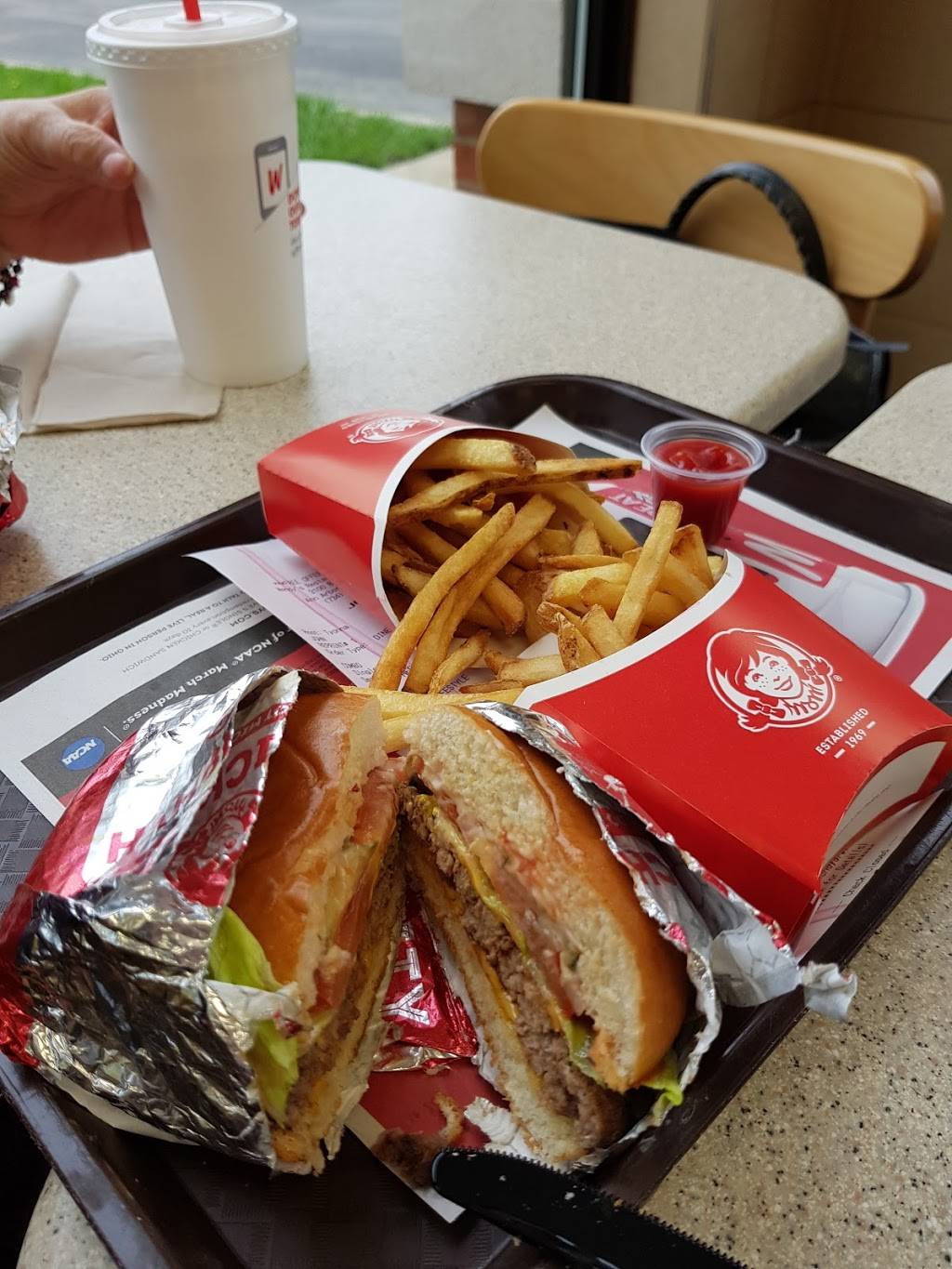 Wendys | restaurant | 3100 Boardwalk Dr, Ann Arbor, MI 48108, USA | 7349960547 OR +1 734-996-0547