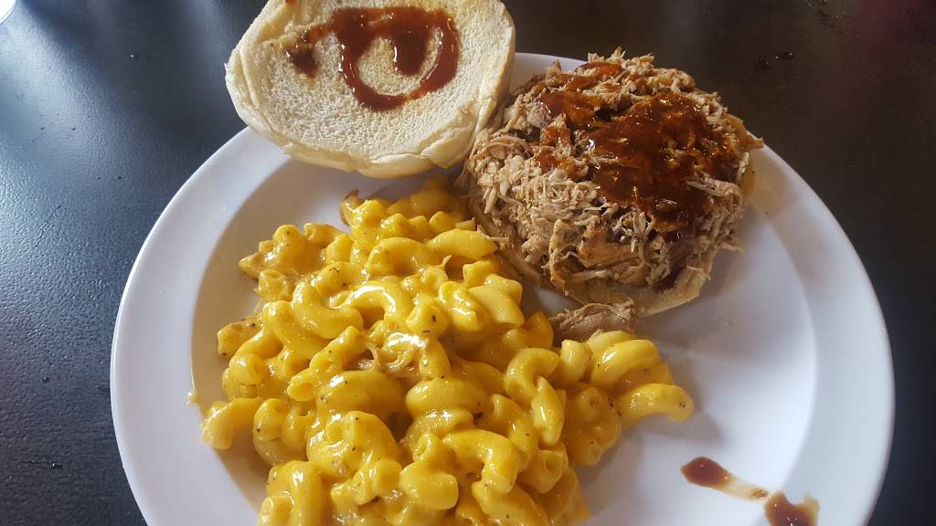 Red Shed Public House | restaurant | 39750 US-26, Sandy, OR 97055, USA | 5034820397 OR +1 503-482-0397