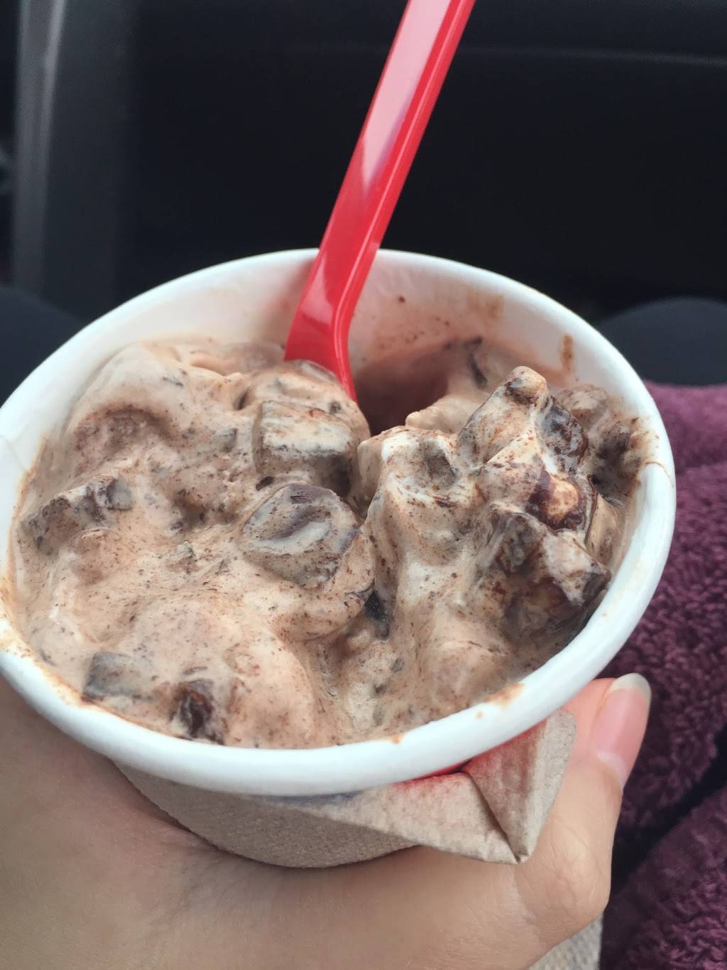 Dairy Queen | restaurant | 371 Yonge St, Barrie, ON L4N 4C9, Canada | 7057227797 OR +1 705-722-7797