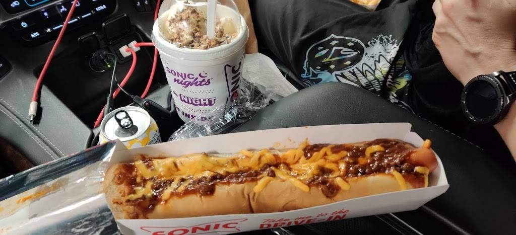 Sonic Drive-In | restaurant | 400 N Ash St, Luther, OK 73054, USA | 4052773957 OR +1 405-277-3957