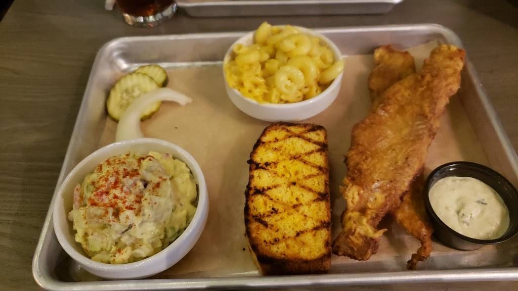 SmokeWorks | restaurant | 121 N College Ave, Bloomington, IN 47404, USA | 8122878190 OR +1 812-287-8190