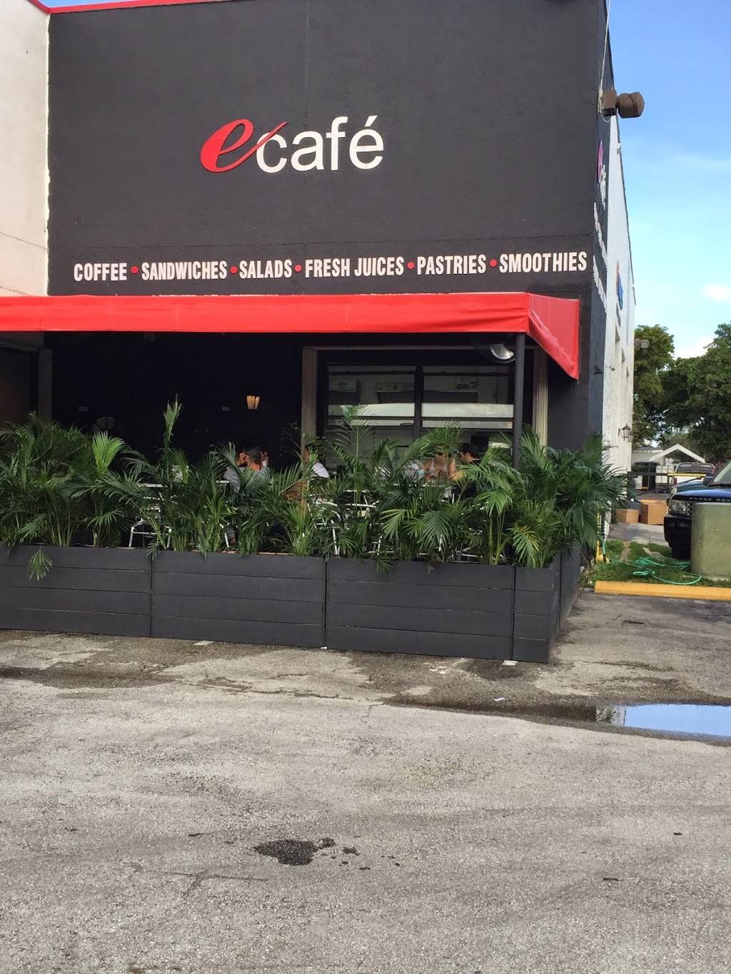 Mr. Baguette | restaurant | 5001 NW 72nd Ave, Miami, FL 33166, USA | 3058887072 OR +1 305-888-7072