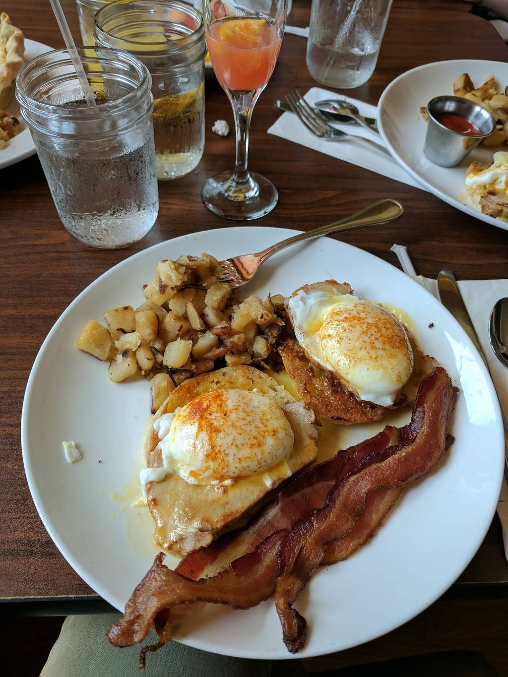 Harvest Table | restaurant | 122 E 4th St, Hermann, MO 65041, USA | 5734863463 OR +1 573-486-3463