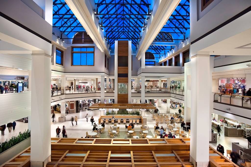 Promenade | shopping mall | 1 Promenade Cir, Thornhill, ON L4J 4P8, Canada | 9057640020 OR +1 905-764-0020