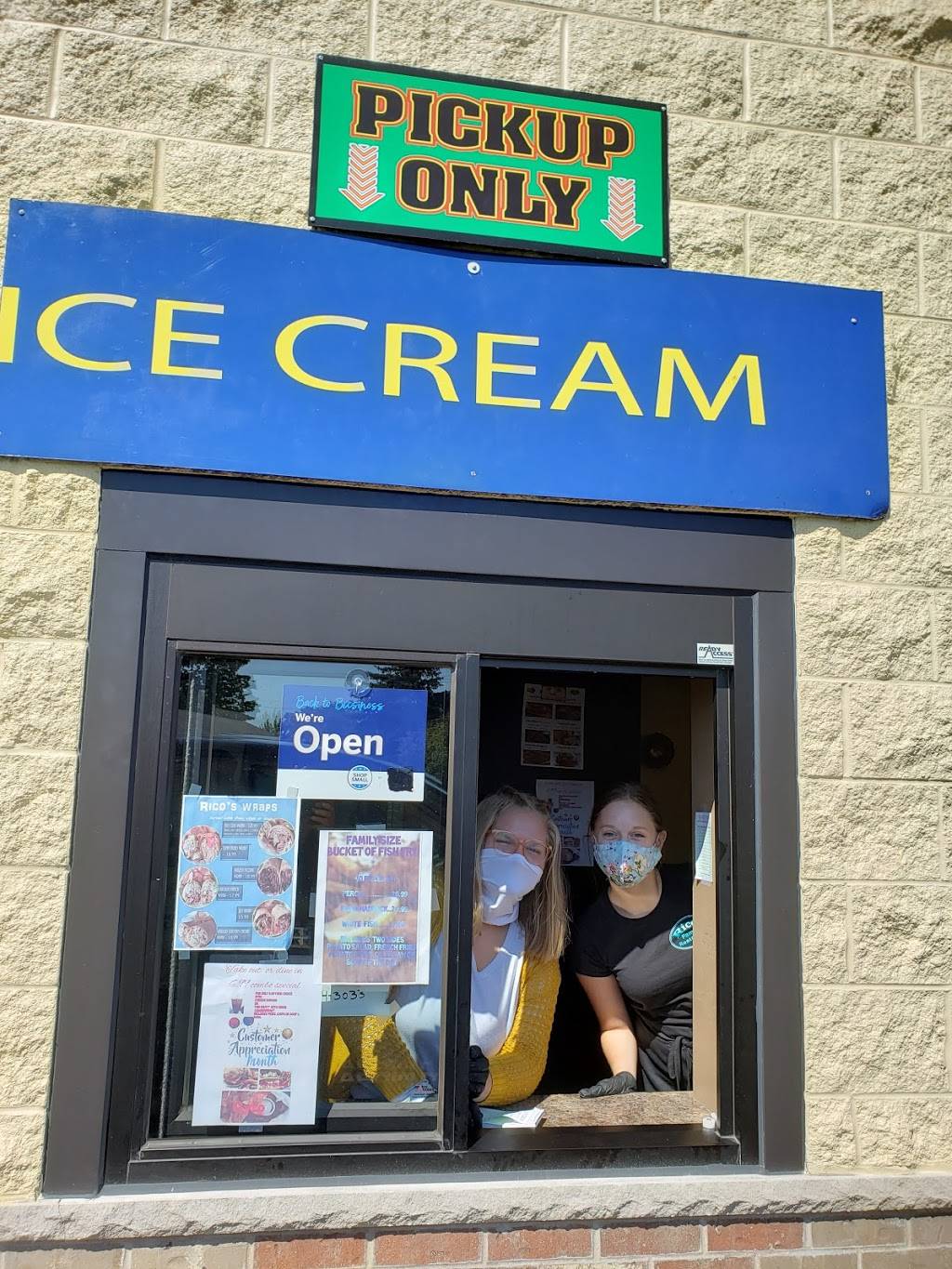 Lil Ricos | restaurant | 450 High St, Wrightstown, WI 54180, USA | 9207643033 OR +1 920-764-3033