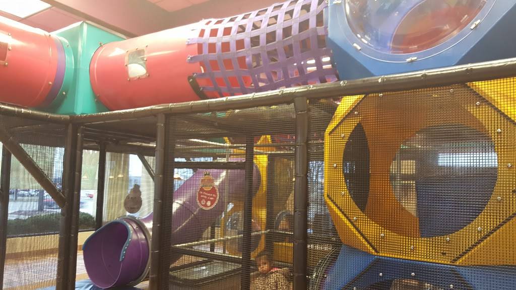 Burger King | restaurant | 2880 E Paris Ave SE, Kentwood, MI 49512, USA | 6169570826 OR +1 616-957-0826