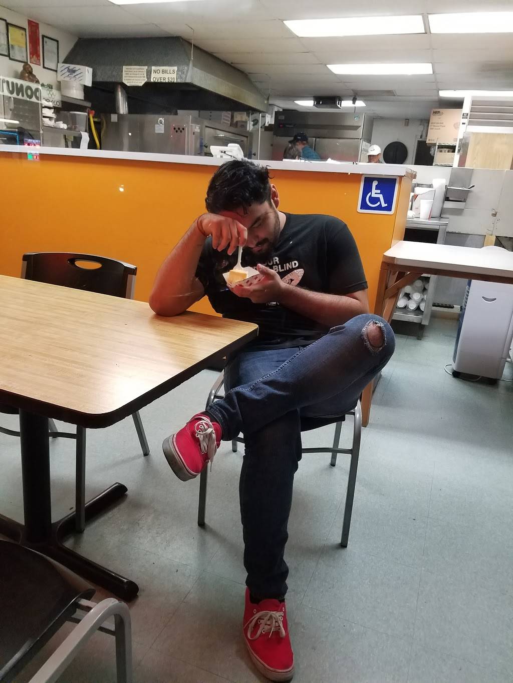 Riccos Pizza | restaurant | 4135 Gage Ave, Bell, CA 90201, USA | 3237739082 OR +1 323-773-9082