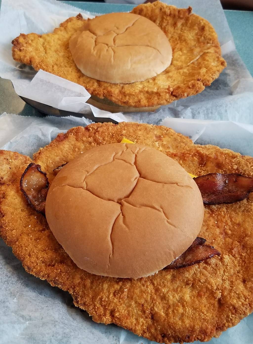 Sag Wagon North | restaurant | 510 Iowa St, Center Point, IA 52213, USA | 3193430055 OR +1 319-343-0055