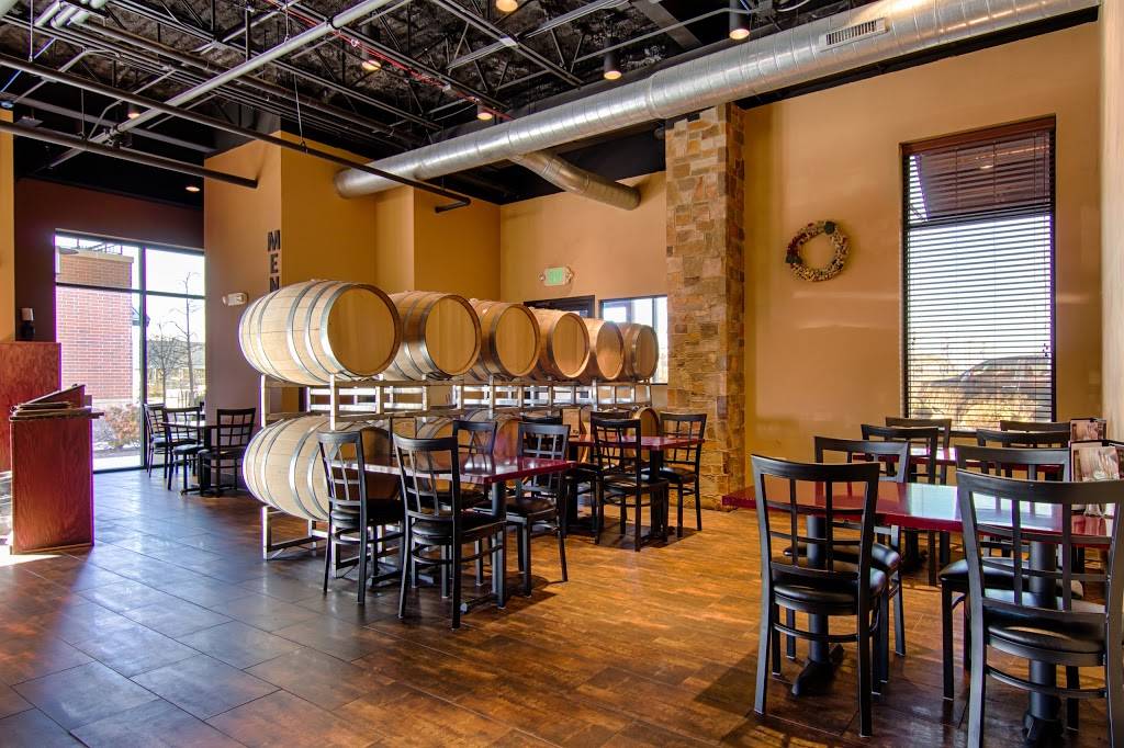 Village Vintner Winery & Brewery | restaurant | 2380 Esplanade Dr, Algonquin, IL 60102, USA | 8476584900 OR +1 847-658-4900