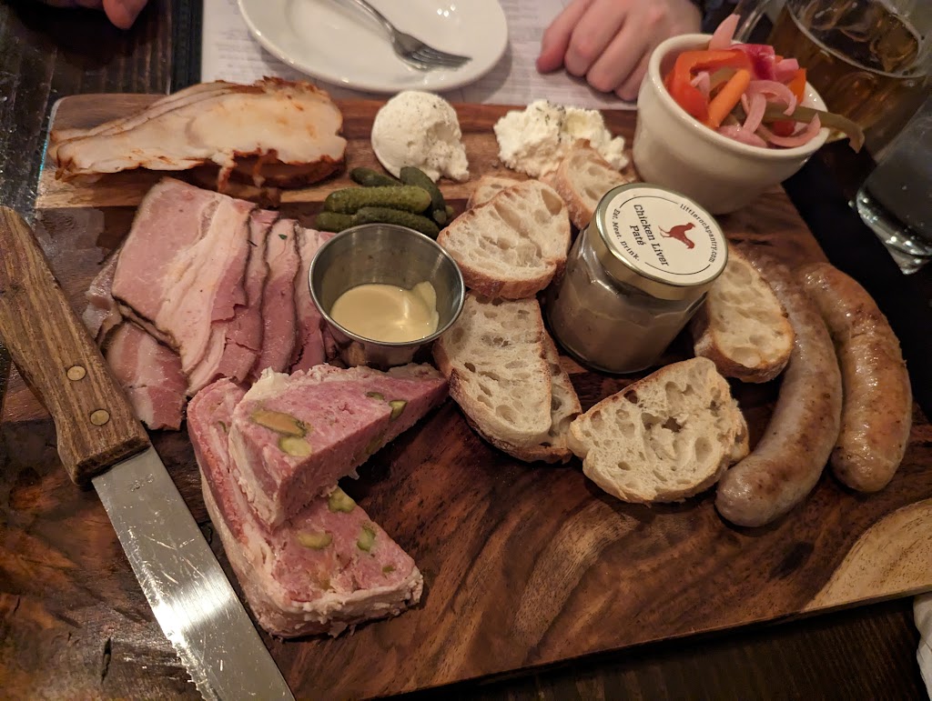 The Pantry Crest | restaurant | 722 N Palm St, Little Rock, AR 72205, USA | 5017254945 OR +1 501-725-4945