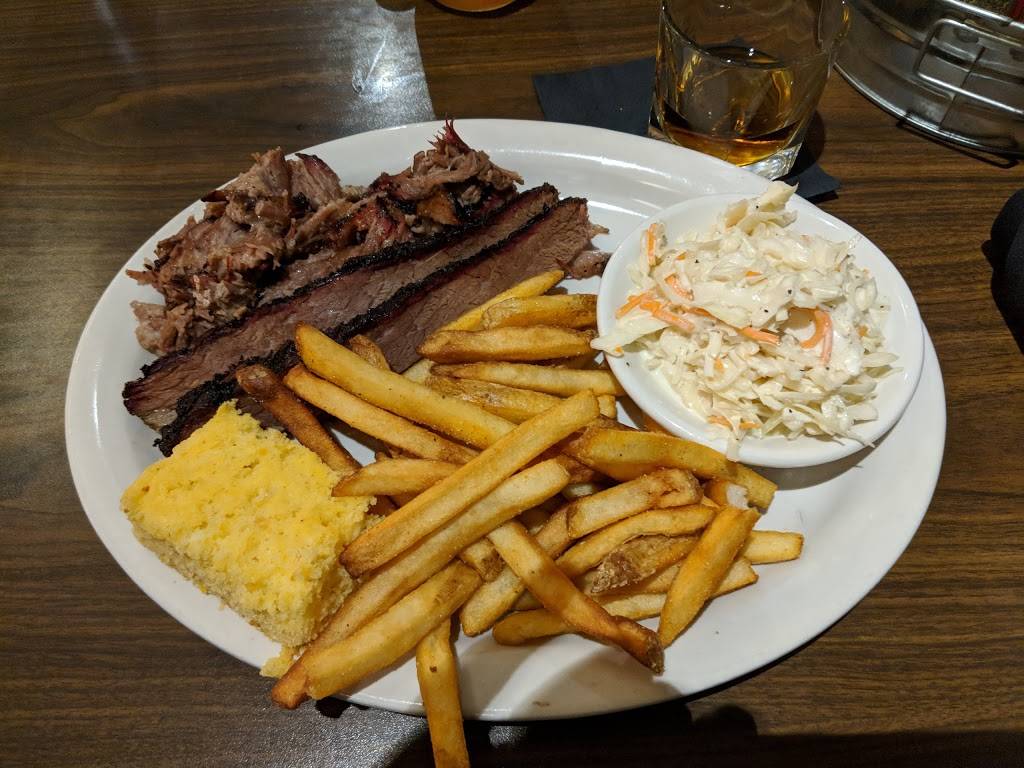 Smokehouse 52 BBQ - Chelsea | restaurant | 125 S Main St, Chelsea, MI 48118, USA | 7345622565 OR +1 734-562-2565
