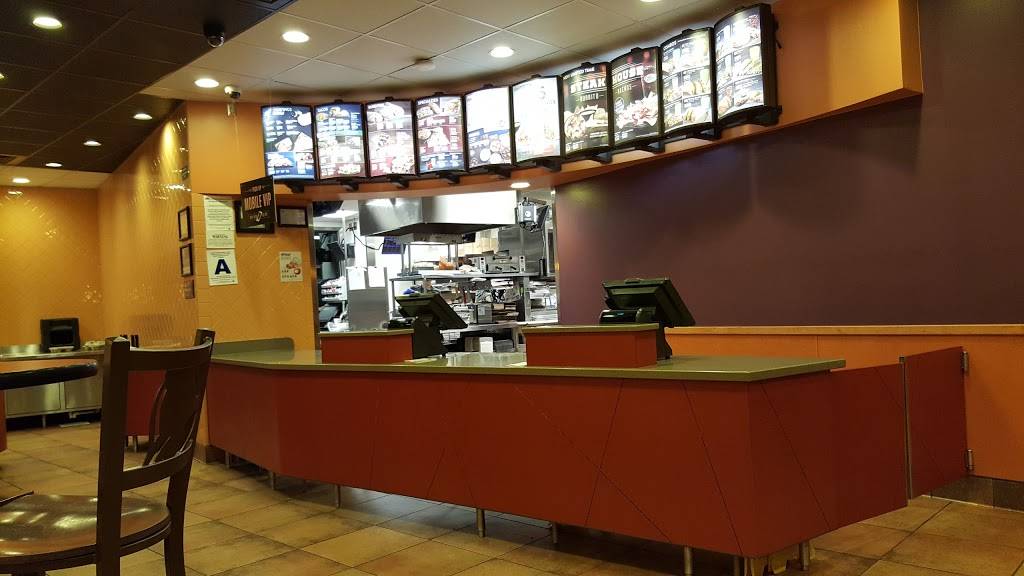 Taco Bell | meal takeaway | 22585 Alessandro Blvd, Moreno Valley, CA 92553, USA | 9514131050 OR +1 951-413-1050