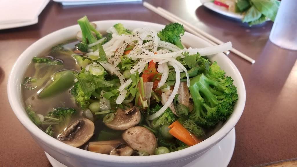 Made Pho You | restaurant | 130 Queenston Rd, Hamilton, ON L8K 1G6, Canada | 9055490393 OR +1 905-549-0393