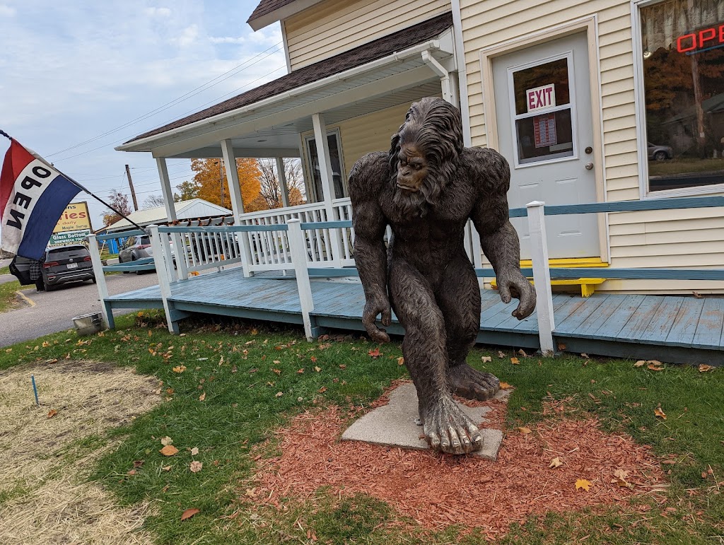 Muldoons Pasties & Gifts | restaurant | 1246 M-28, Munising, MI 49862, USA | 9063875880 OR +1 906-387-5880