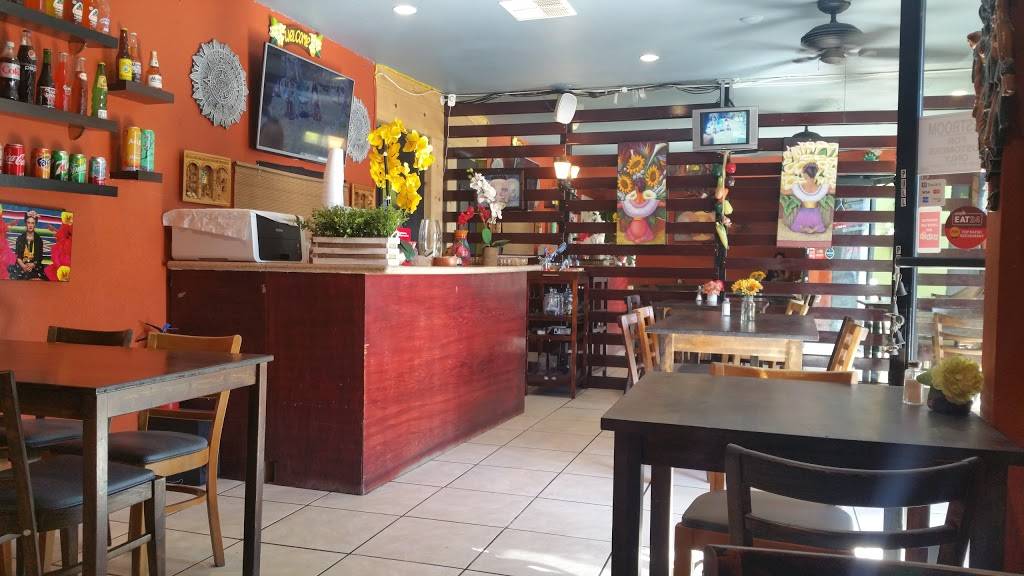 Lalos Grill Restaurant | restaurant | 429 Arbor Vitae St, Inglewood, CA 90301, USA | 3106777848 OR +1 310-677-7848