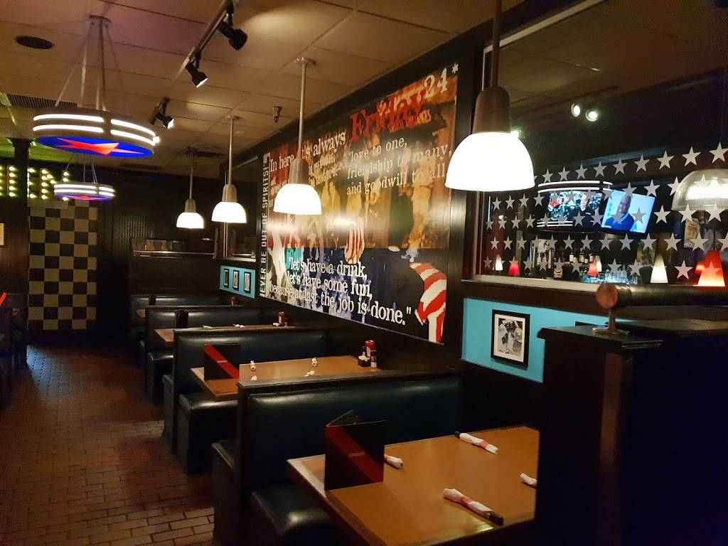 TGI Fridays | restaurant | 2501 E Fowler Ave, Tampa, FL 33612, USA | 8139799112 OR +1 813-979-9112