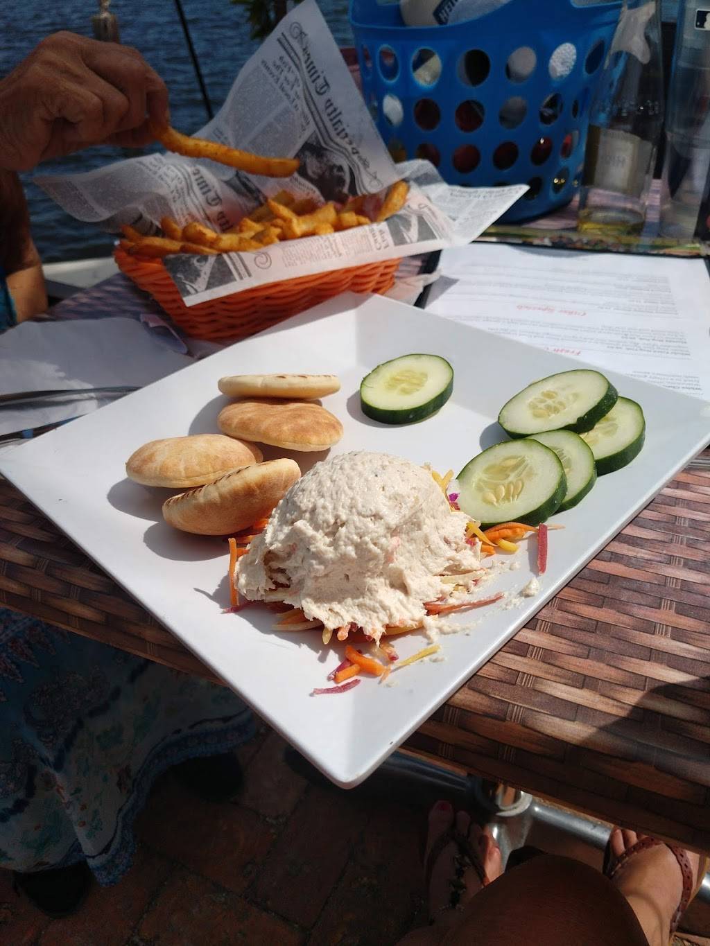 Yucatan Waterfront Bar & Grill | restaurant | 4875 Pine Island Rd, Matlacha, FL 33993, USA | 2392830113 OR +1 239-283-0113