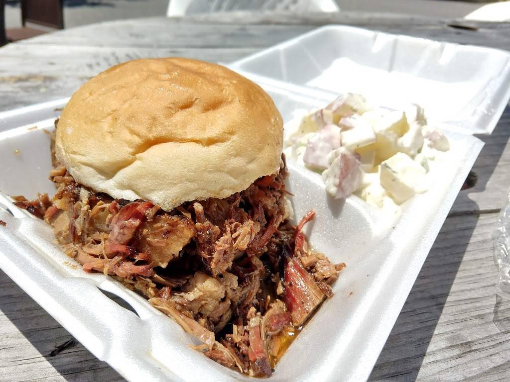 Smokin Joes Barbecue | restaurant | 2861 Lynnhaven Dr, Virginia Beach, VA 23451, USA | 7575446249 OR +1 757-544-6249