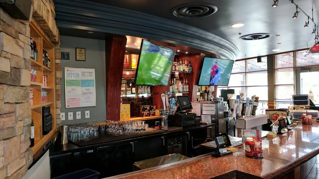 Red Robin Gourmet Burgers and Brews | restaurant | 5461 Katella Ave, Cypress, CA 90630, USA | 7142269009 OR +1 714-226-9009