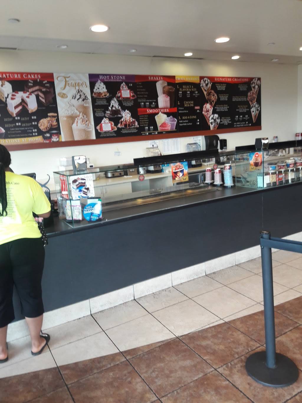 Cold Stone Creamery | bakery | 883 Joliet St, Dyer, IN 46311, USA | 2198659733 OR +1 219-865-9733