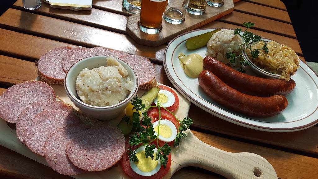 The Red Lion Tavern | restaurant | 2366 Glendale Blvd, Los Angeles, CA 90039, USA | 3236625337 OR +1 323-662-5337