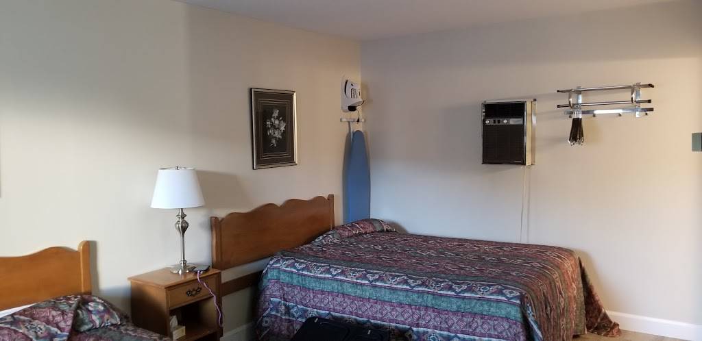 Travelodge by Wyndham Port Elgin |  | 235 Goderich St, Port Elgin, ON N0H 2C1, Canada | 5198322021 OR +1 519-832-2021