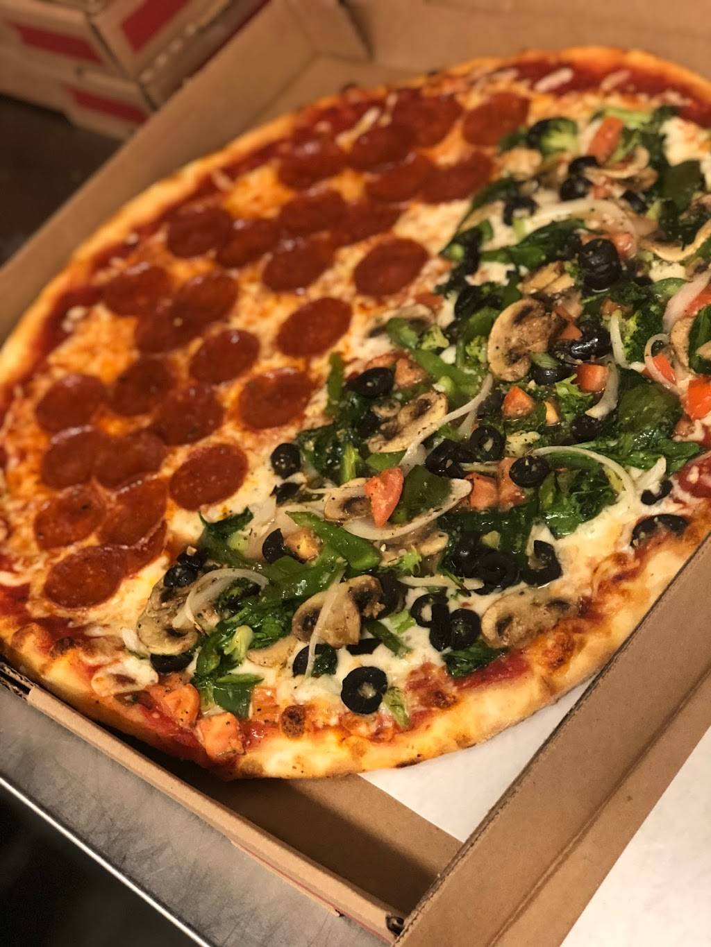 Enzos pizza & restaurant | restaurant | 215 Forsgate Dr, Jamesburg, NJ 08831, USA | 7325216099 OR +1 732-521-6099