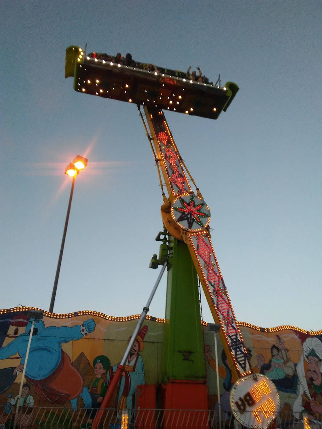 Marinas | restaurant | 1602 E 10th St, Roanoke Rapids, NC 27870, USA | 2523081800 OR +1 252-308-1800