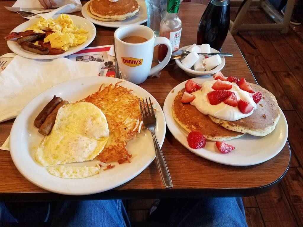 Dennys | restaurant | 4690 Woodrow Bean Transmountain RD, El Paso, TX 79924, USA | 9157516344 OR +1 915-751-6344