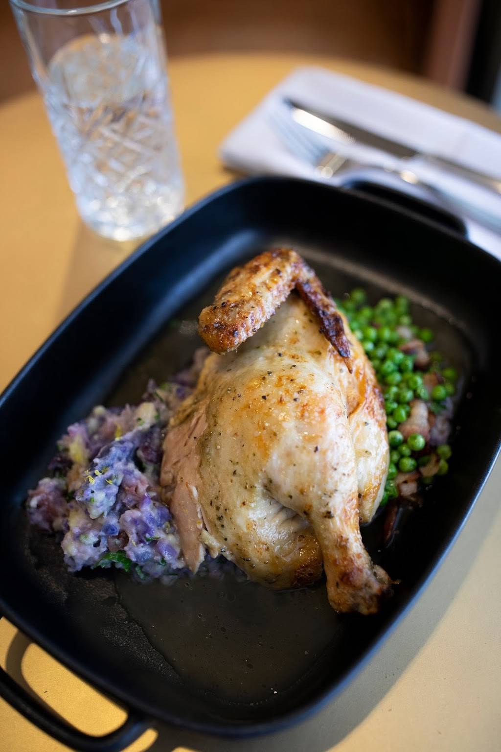 LRH Restaurant and Bar | restaurant | 221 E Las Colinas Blvd, Irving, TX 75039, USA | 9725560800 OR +1 972-556-0800