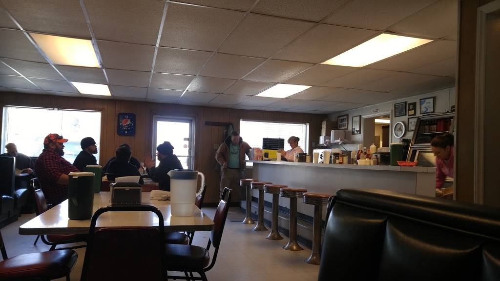 Bernies Bar-B-Que | restaurant | 2602 E Bessemer Ave, Greensboro, NC 27405, USA | 3362741256 OR +1 336-274-1256