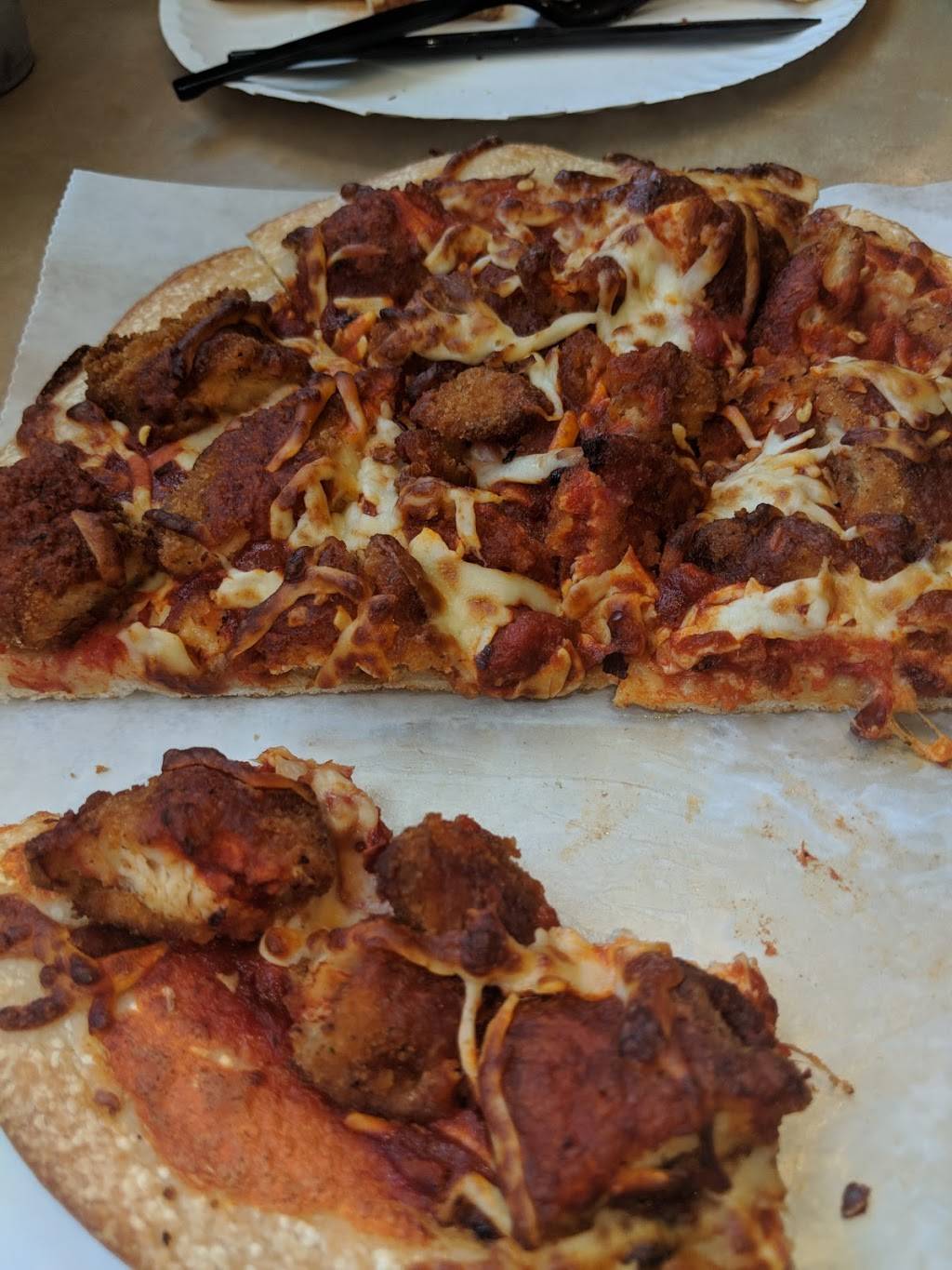 House of Pizza | restaurant | 335 W Main St, Hillsboro, NH 03244, USA | 6034645339 OR +1 603-464-5339