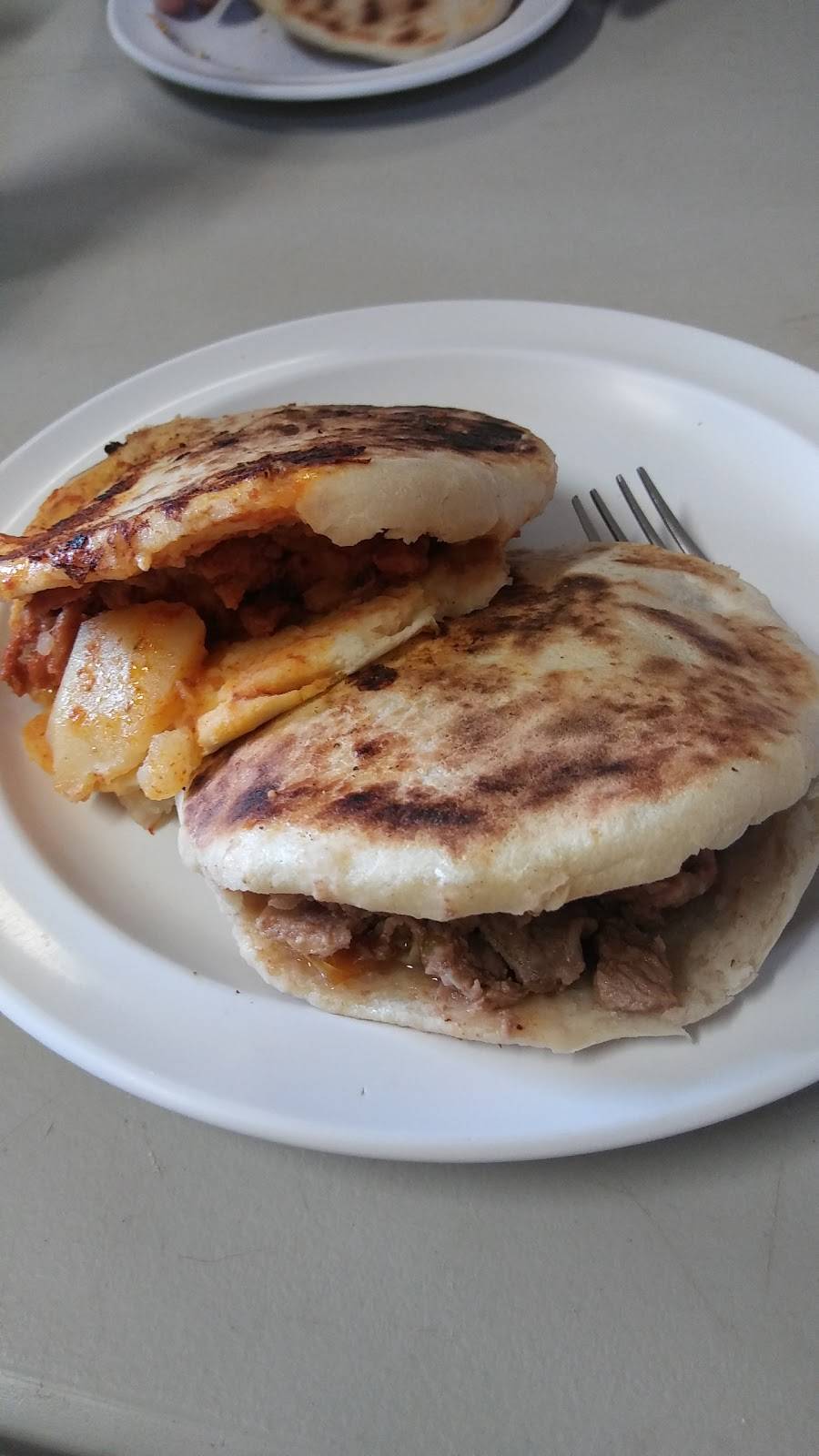 GORDITAS "EL TÍO" | restaurant | Blvd. Benito Juárez 901, Anexa Obrera, 22700 Rosarito, B.C., Mexico | 016618501200 OR +52 661 850 1200