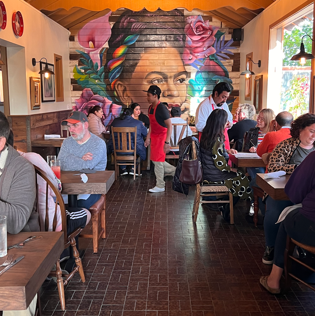 Casa Lucho | restaurant | 2214 4th St, San Rafael, CA 94901, USA | 4152957190 OR +1 415-295-7190