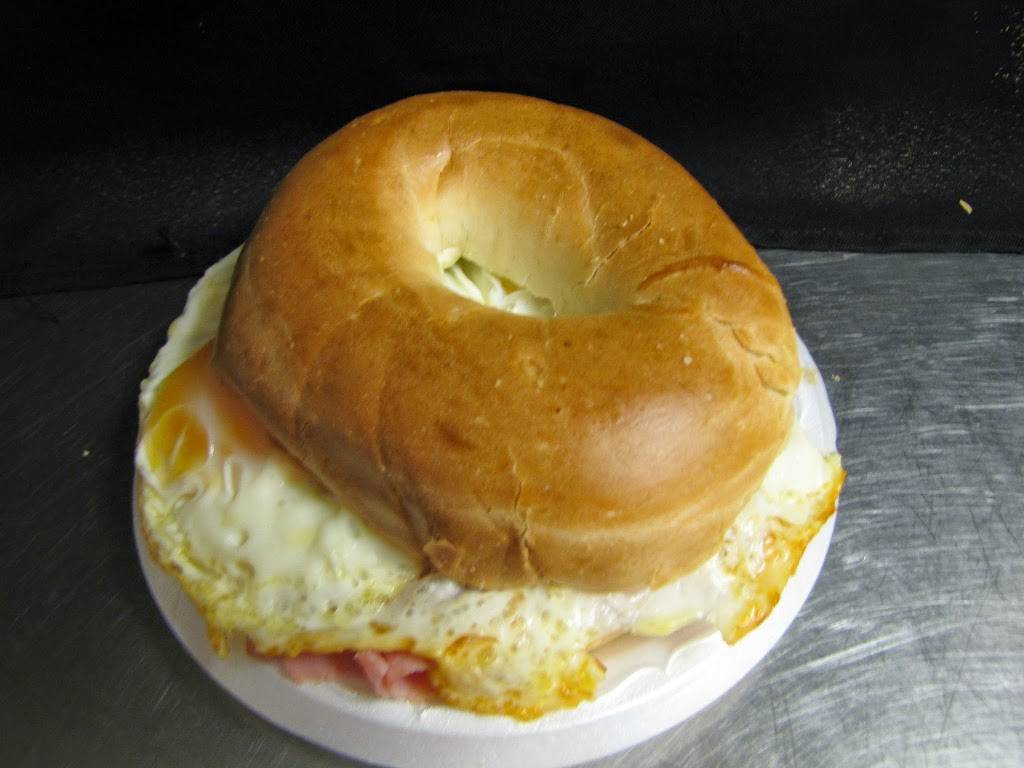 Frank and Papi Latin Restaurant | cafe | 7315 E Broadway Ave, Tampa, FL 33619, USA | 8136212764 OR +1 813-621-2764