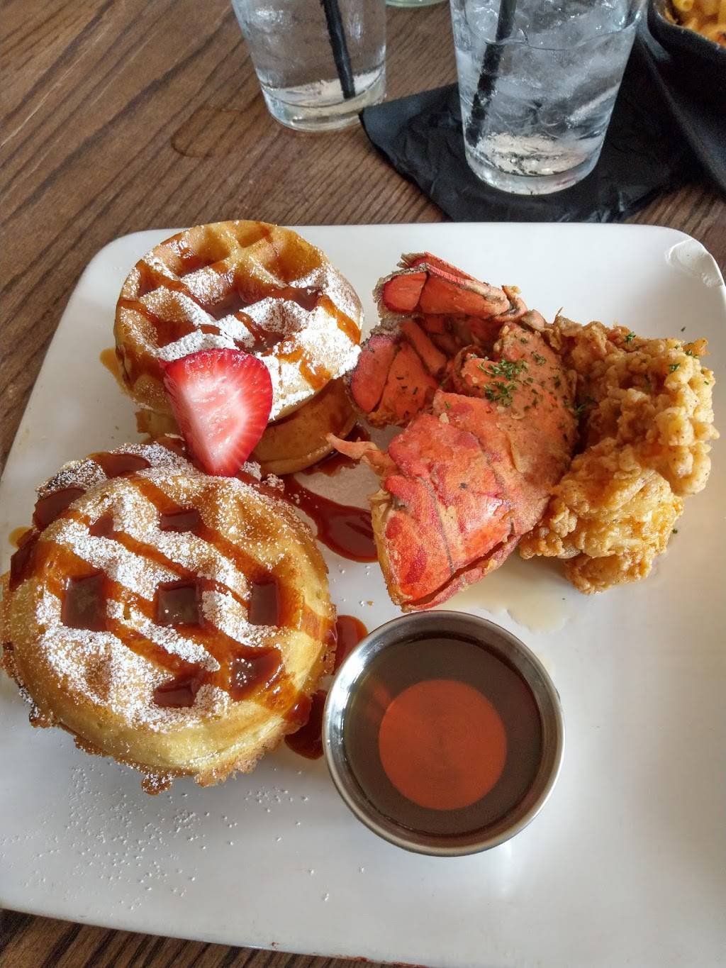 Taste Bar + Kitchen | restaurant | 3015 Bagby St, Houston, TX 77006, USA | 8325381451 OR +1 832-538-1451