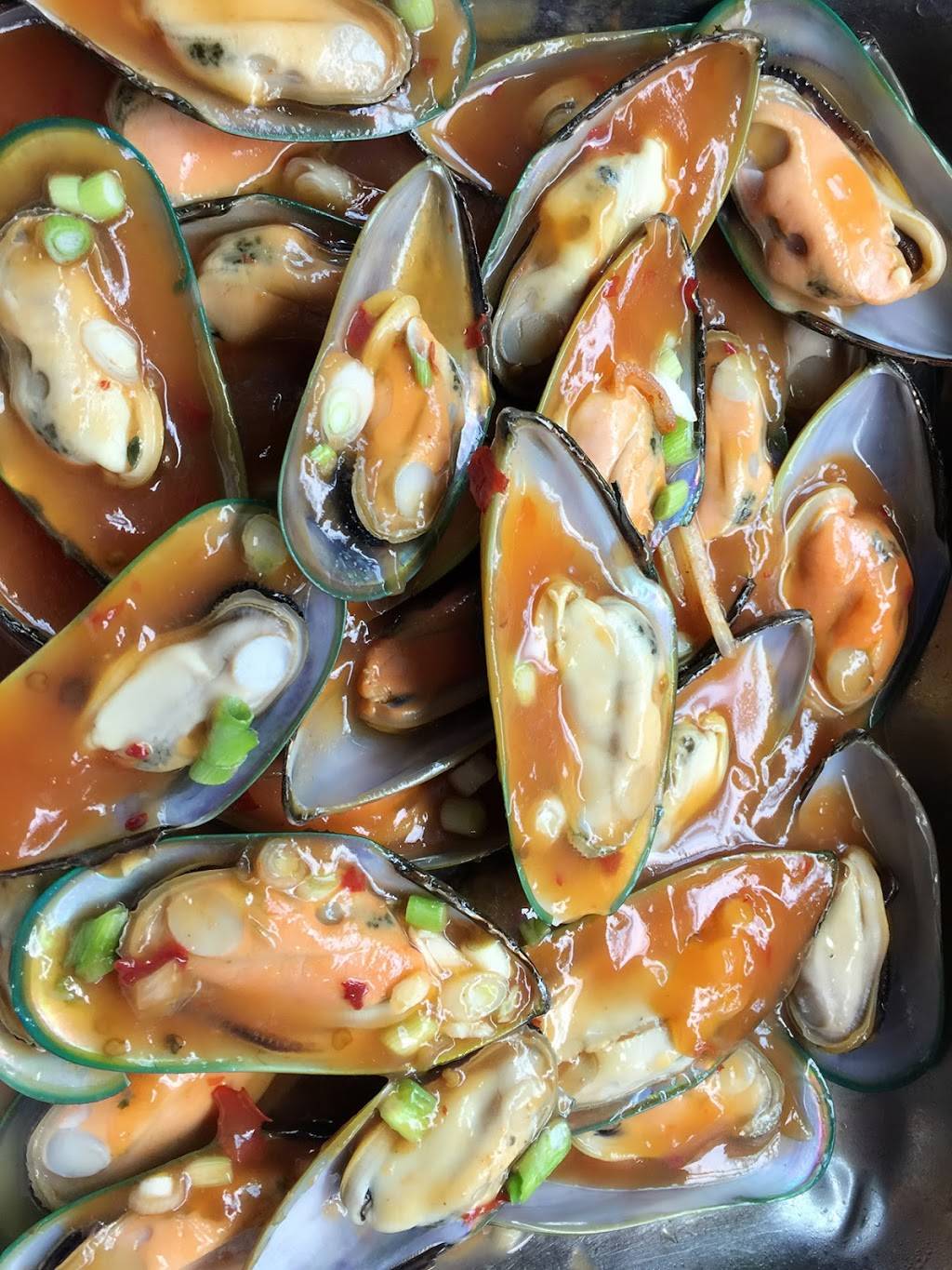 Hot Wok Buffet & Lounge | restaurant | 8700 W Judge Perez Dr, Chalmette, LA 70043, USA | 5042784777 OR +1 504-278-4777