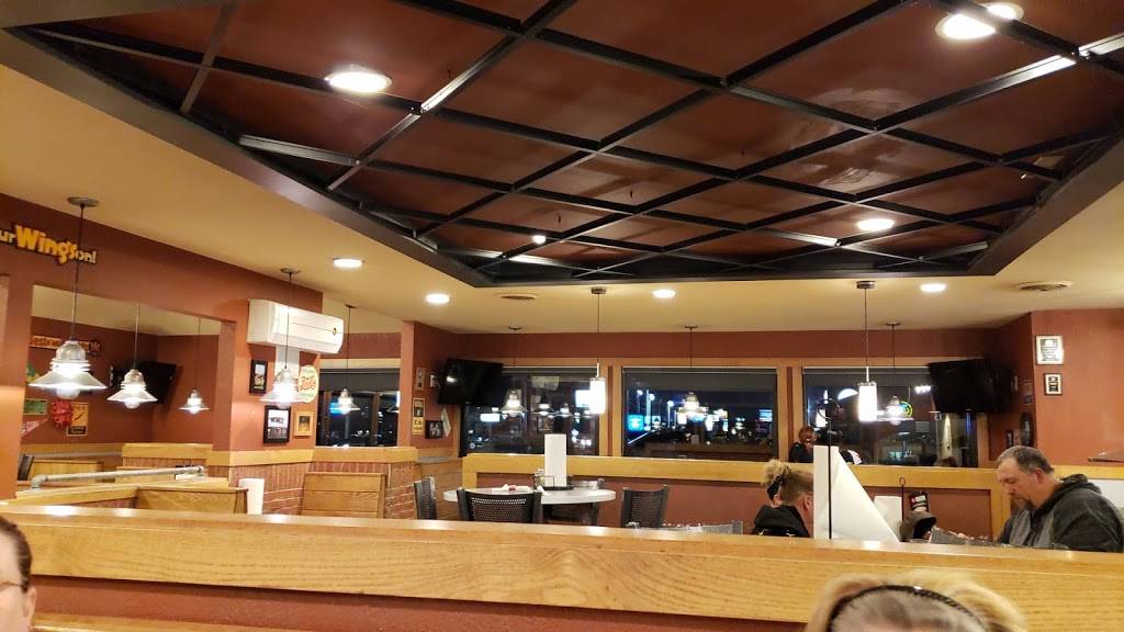 Pizza Hut | restaurant | 510 Clifty Dr, Madison, IN 47250, USA | 8122734470 OR +1 812-273-4470