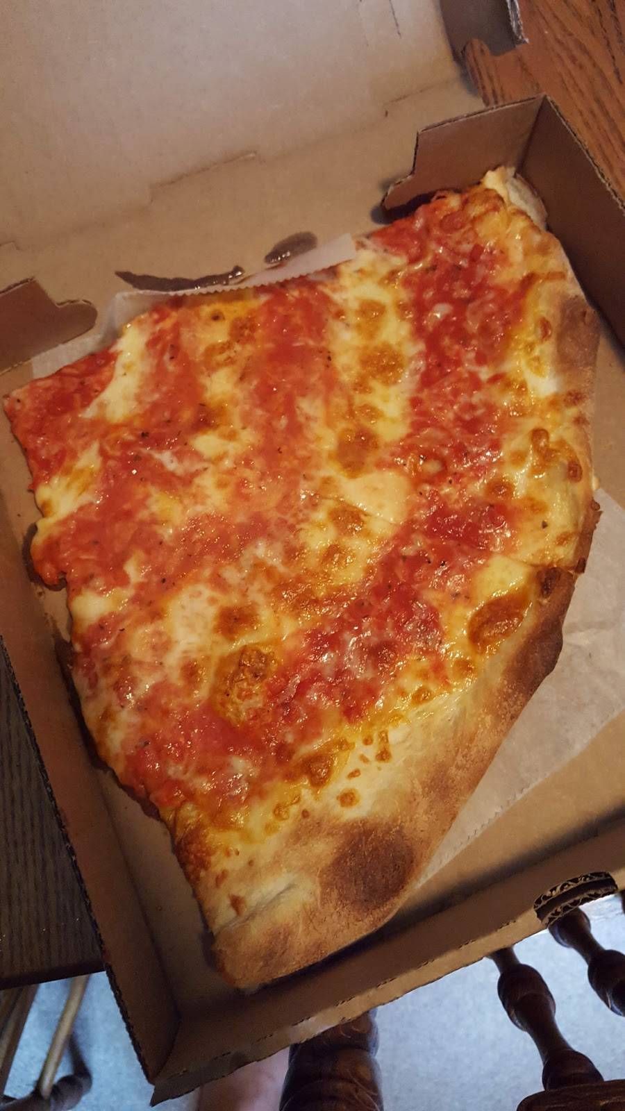 Primo Pizza By Ryan | restaurant | 2 W Main St, Windsor, PA 17366, USA | 7172468100 OR +1 717-246-8100