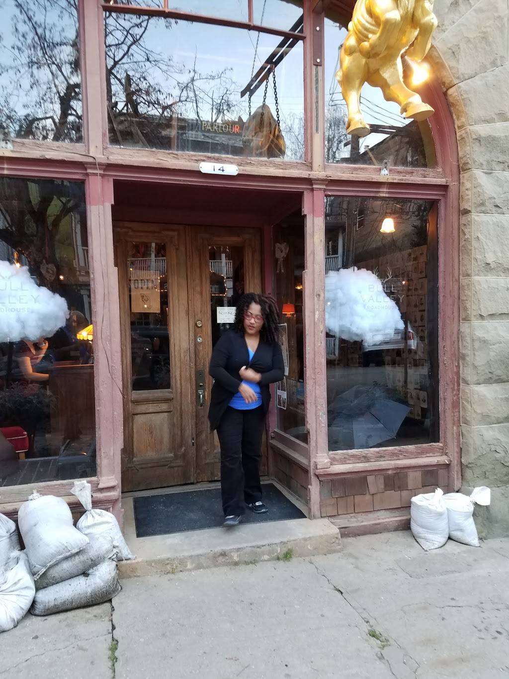 The Warehouse Cafe | restaurant | 5 Canyon Lake Dr, Port Costa, CA 94569, USA | 5107871827 OR +1 510-787-1827