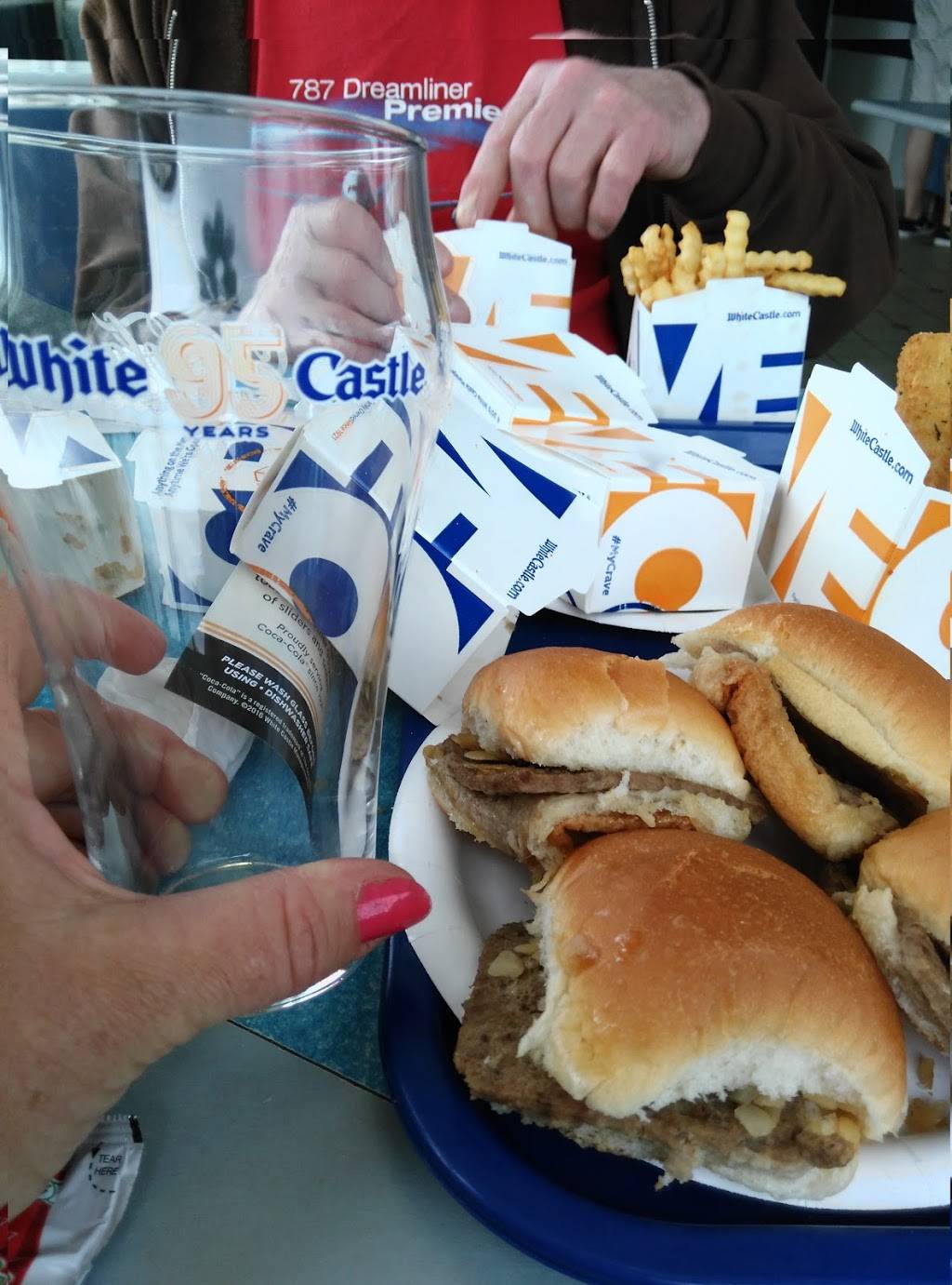 White Castle | restaurant | 8290 Windfall Ln, Camby, IN 46113, USA | 3178214830 OR +1 317-821-4830